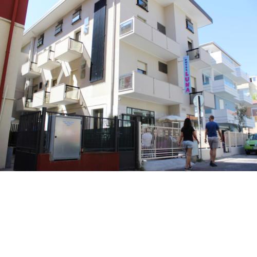 HOTEL LUNA