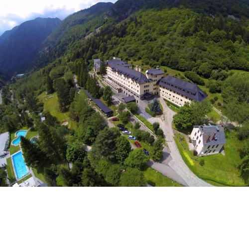 Hotel Manantial