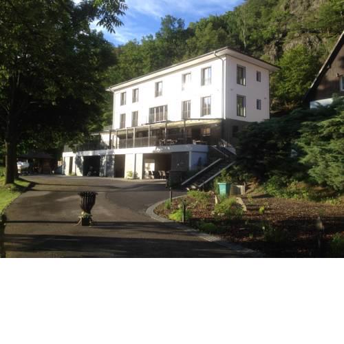 Hotel Mandat