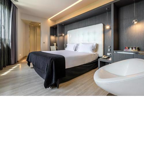 Hotel Maydrit Airport