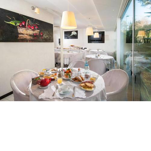 Hotel Mediterraneo