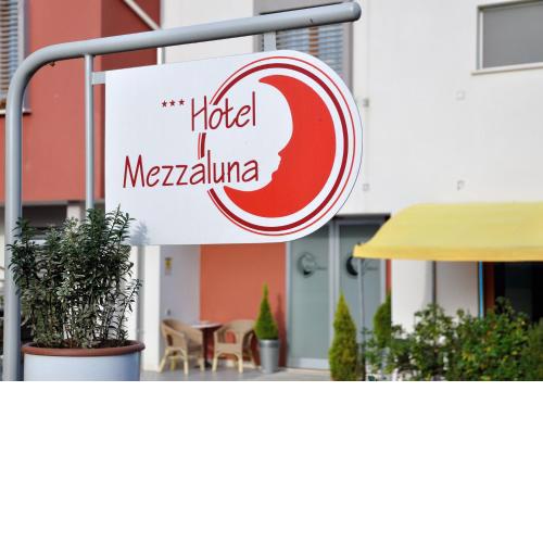 Hotel Mezzaluna
