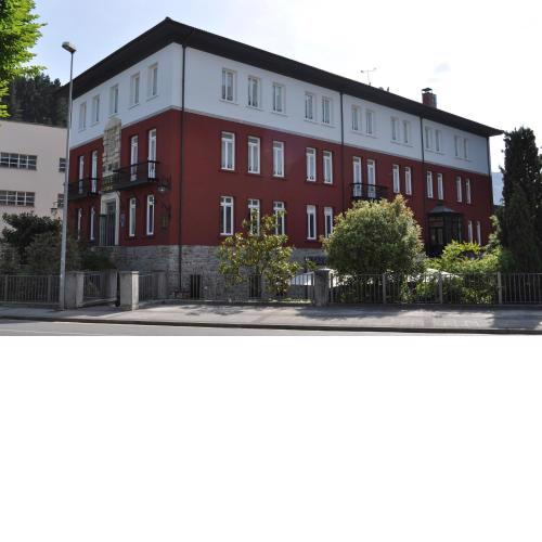 Hotel Mondragon