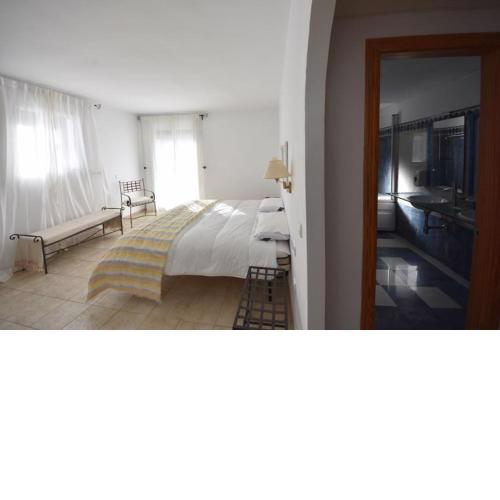 Hotel Montesión Luz del Desierto