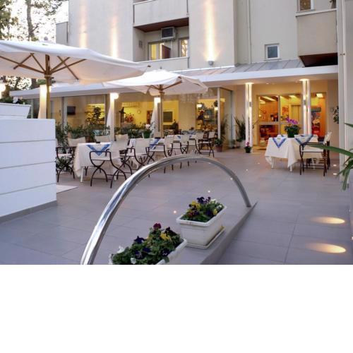 Hotel Nives