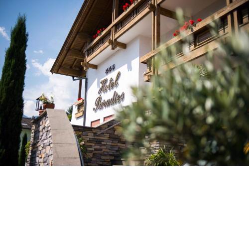 Hotel Paradies