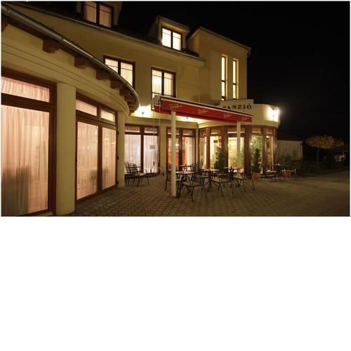 Hotel-Patonai Panzió