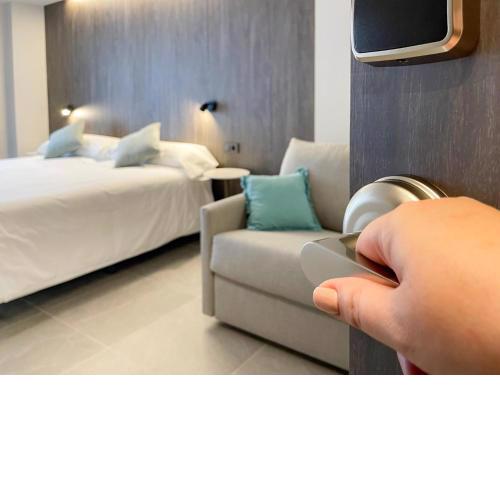 Hotel Quatre Llunes