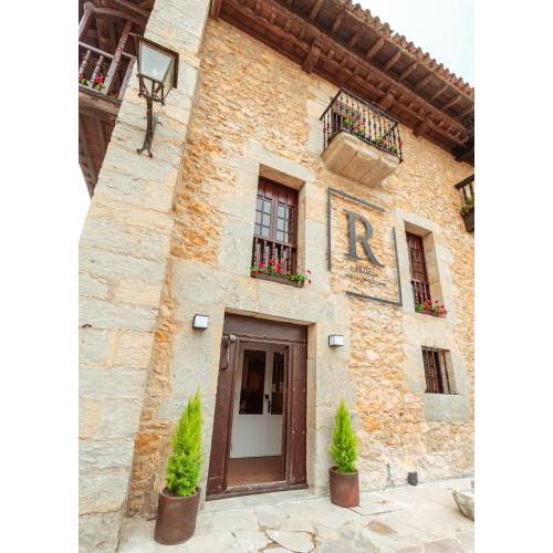 Hotel R Santillana