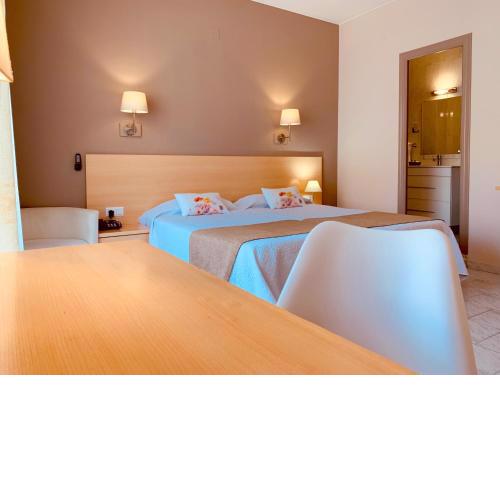 Hotel Restaurant Llansola