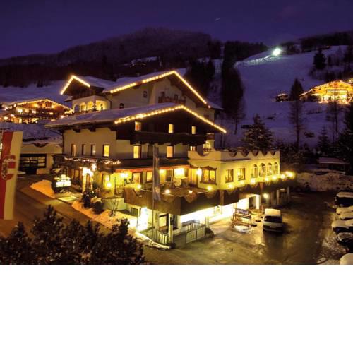 Hotel Rothirsch by Skinetworks