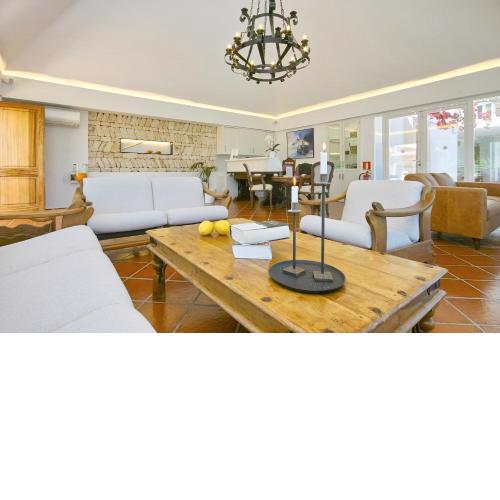 Hotel Rural Can Maries