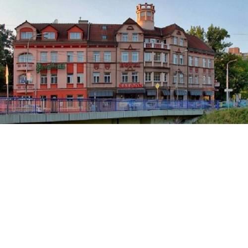 Hotel Saloon