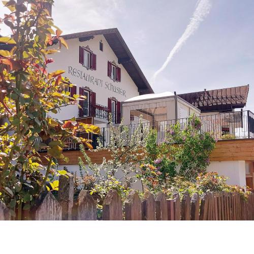 Hotel Schuster