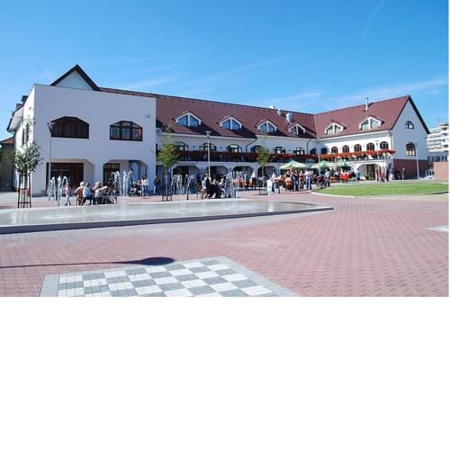 Hotel Sluneční dvůr