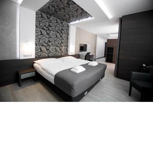 Hotel U Kostela s.r.o.