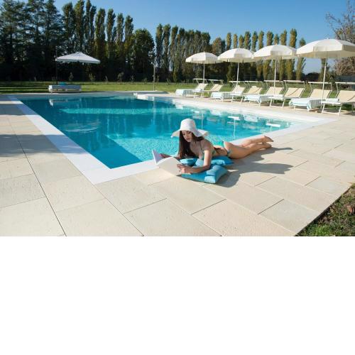 Hotel Venice Resort Airport