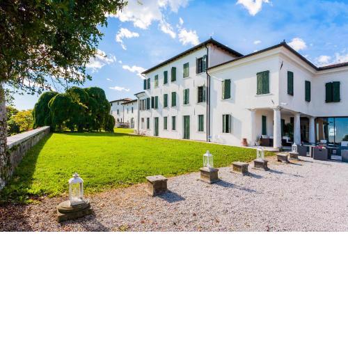 Hotel Villa Policreti