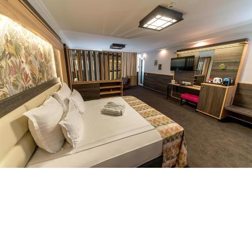 Hotel ZOO Sofia - Secured Paid Parking