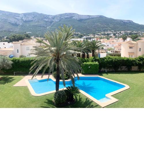 Hoteltype Penthouse 2 Beds, Parking, WIFI & pool Stunning Views
