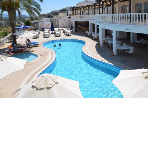 House 30 mins to Bodrum with 21 Pools in Milas