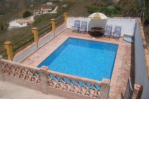 House 6 Bedrooms with Pool and WiFi 8798