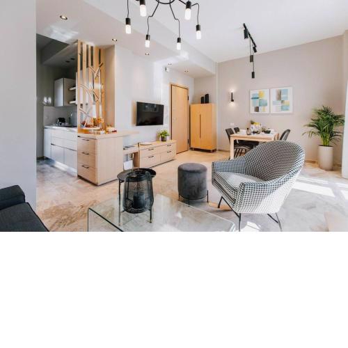 House 8 - In the Heart of Venetian town w. Parking