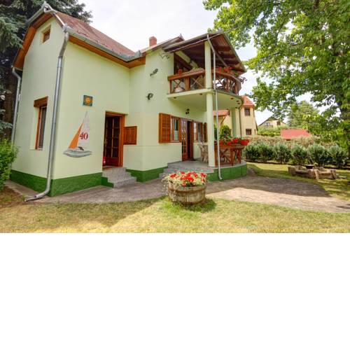 House and Apartment Balatonmariafürdo 19269