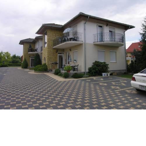 House and Apts. in Balatonlelle 19128