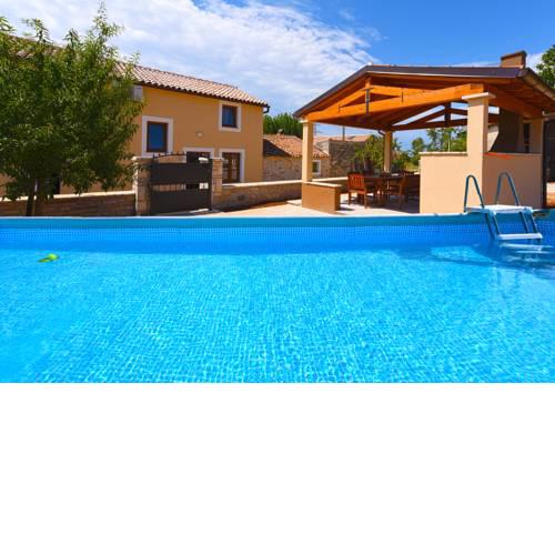 House Bruno 1735