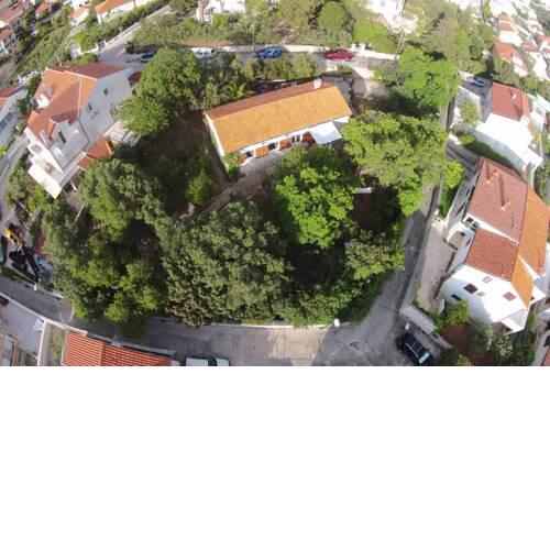 House Filipin-Green Oasis in the central part of town