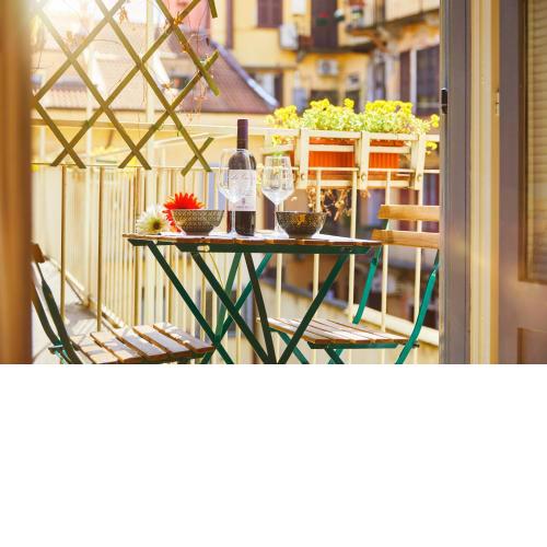 House Naviglio Grande 15 minutes to duomo