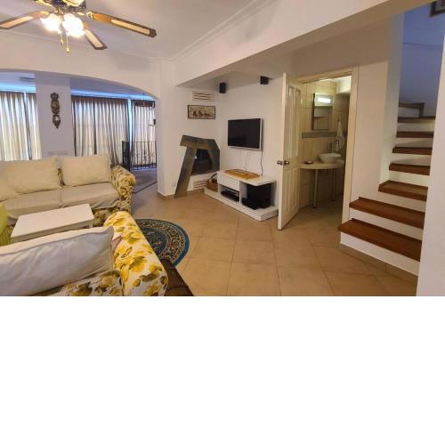 House near Marina, Yachts, Boats. 4,5 BR