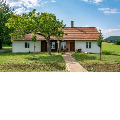 House of the Golden Horse in Hosszúréti Lovas Major