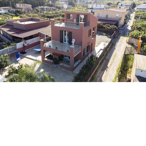 House of the three lands