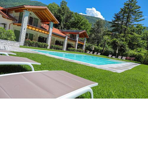 House & Pool
