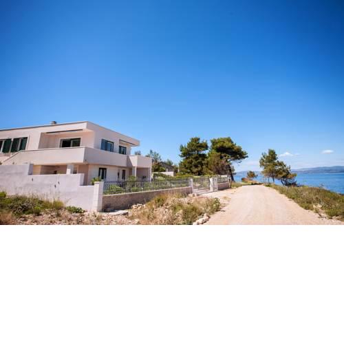 House , Seafront Apartment Pelegrin