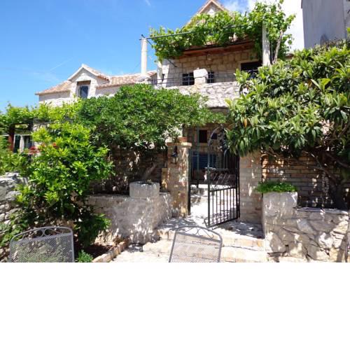 House Vedrana