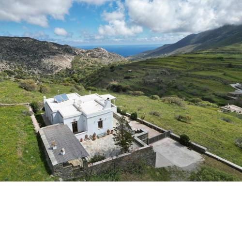 House with sea and mountain views