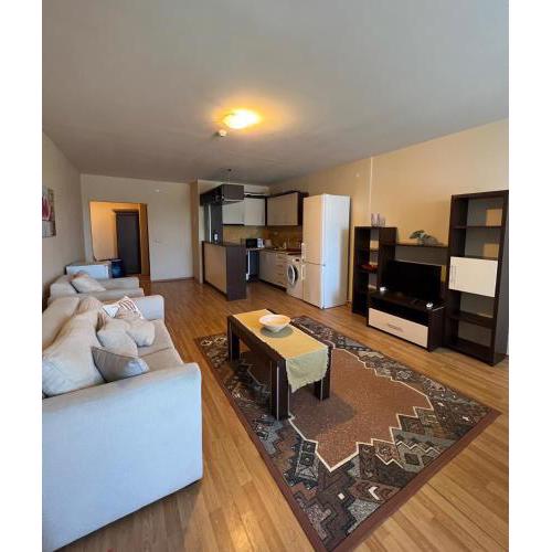 Huge 2 bedroom apartment