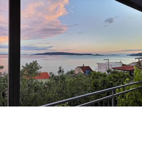 Hugh luxury house with 3 big terrace and sea view