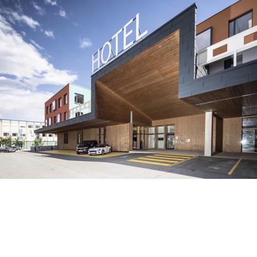 Hwest Hotel