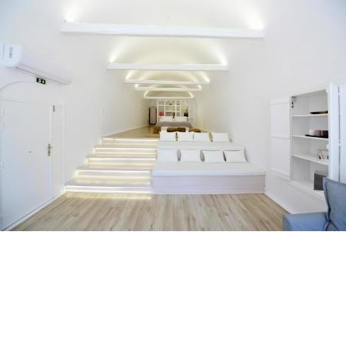 Hydra Hospitality Port Apartment