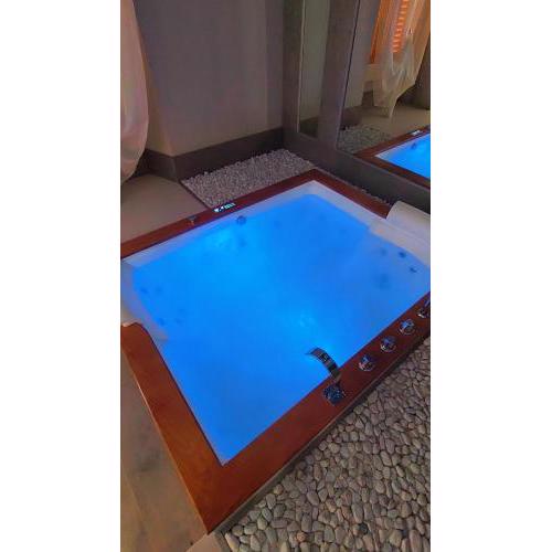 HYDROSUITE