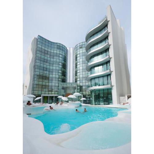 i-Suite Hotel