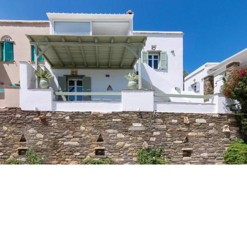 Iakovos summer house