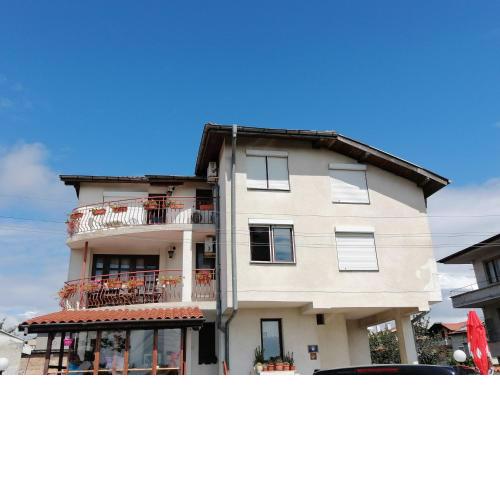 Ianakiev Guest House