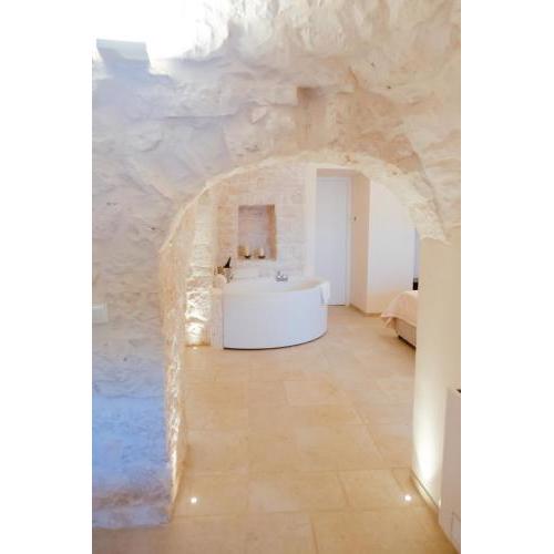 Iconica Luxury Suites