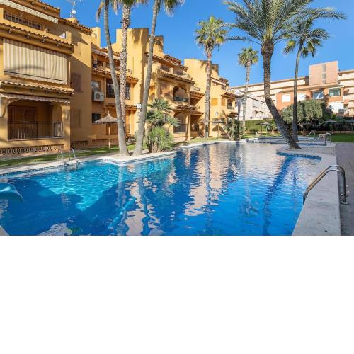IDEAL para VERANO con PISCINA e INVIERNO con COCINA de LEÑA