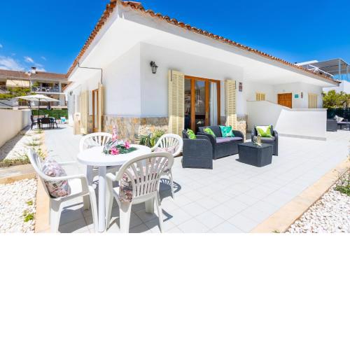 Ideal Property Mallorca - Villa Rosita 12A